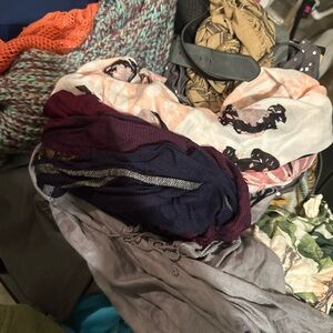 Bundle of 16 scarves